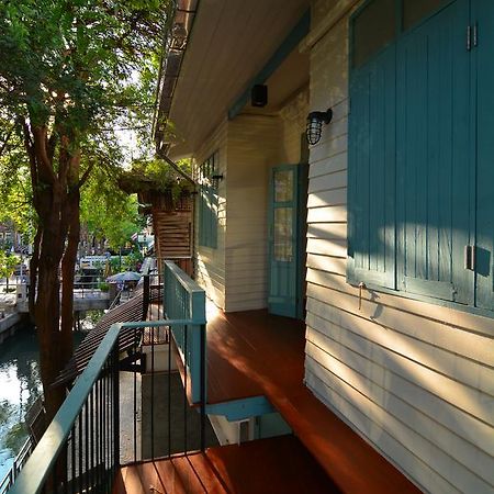 La Moon Hostel กรุงเทพมหานคร ภายนอก รูปภาพ