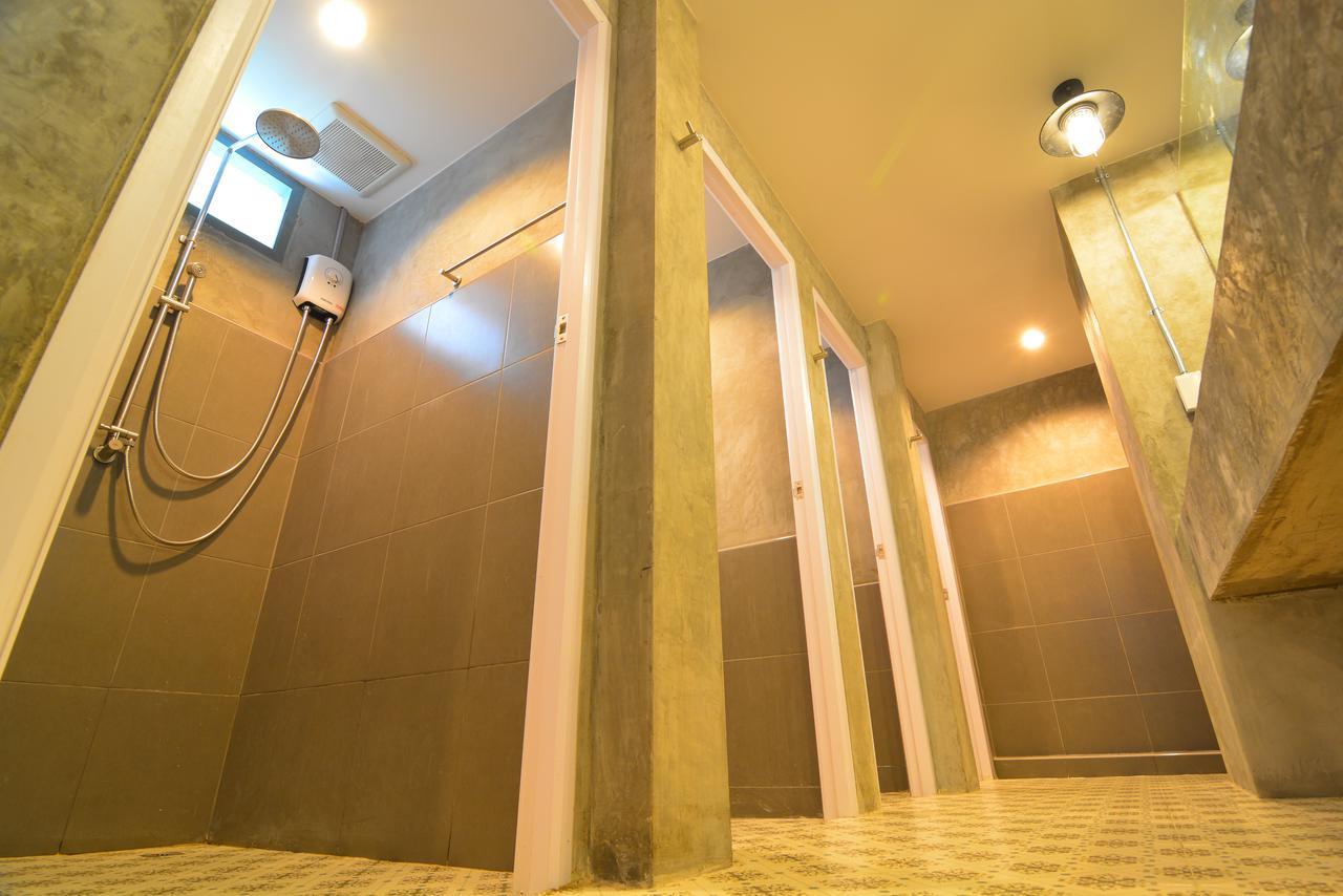 La Moon Hostel กรุงเทพมหานคร ภายนอก รูปภาพ