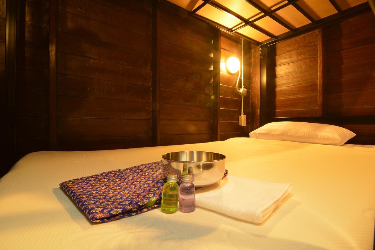 La Moon Hostel กรุงเทพมหานคร ภายนอก รูปภาพ