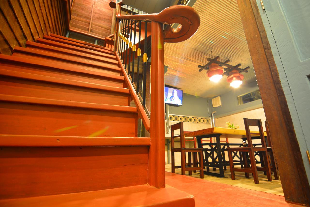 La Moon Hostel กรุงเทพมหานคร ภายนอก รูปภาพ