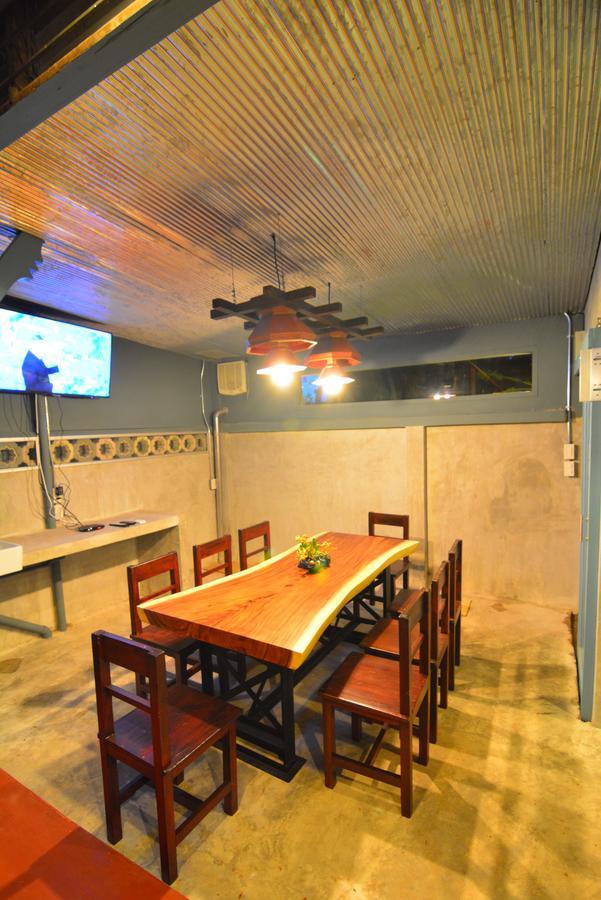 La Moon Hostel กรุงเทพมหานคร ภายนอก รูปภาพ