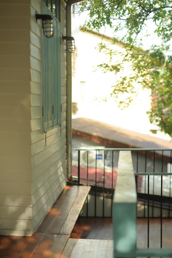 La Moon Hostel กรุงเทพมหานคร ภายนอก รูปภาพ
