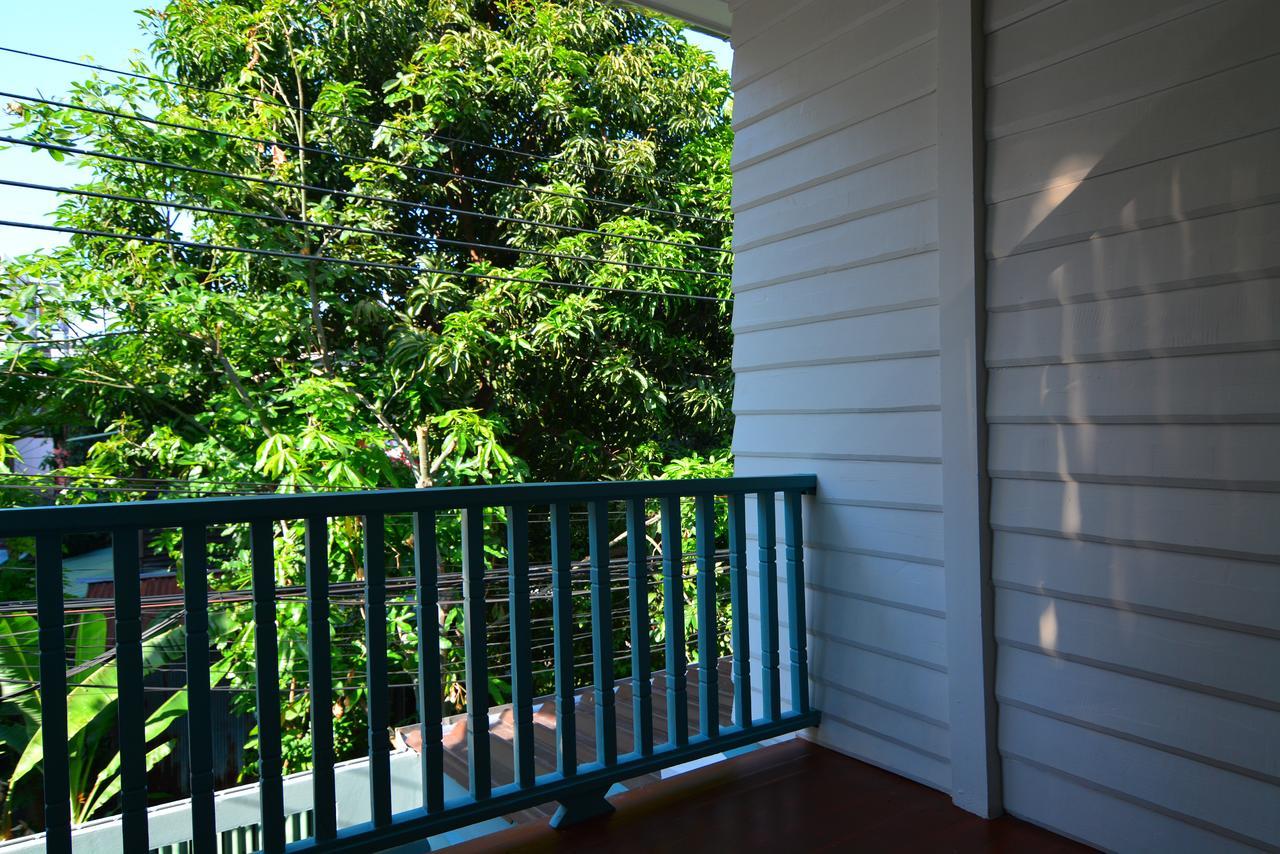 La Moon Hostel กรุงเทพมหานคร ภายนอก รูปภาพ