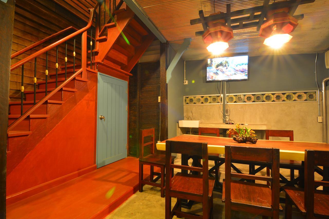 La Moon Hostel กรุงเทพมหานคร ภายนอก รูปภาพ