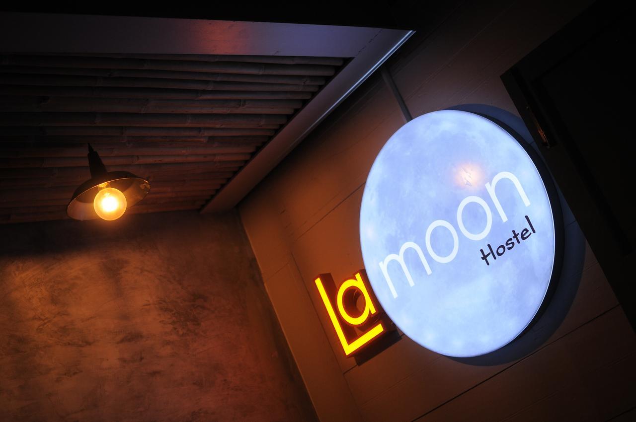 La Moon Hostel กรุงเทพมหานคร ภายนอก รูปภาพ