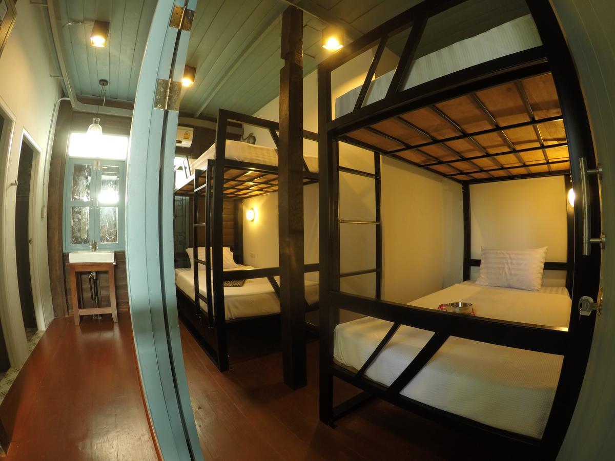 La Moon Hostel กรุงเทพมหานคร ภายนอก รูปภาพ