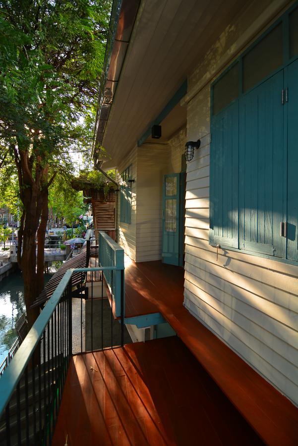 La Moon Hostel กรุงเทพมหานคร ภายนอก รูปภาพ