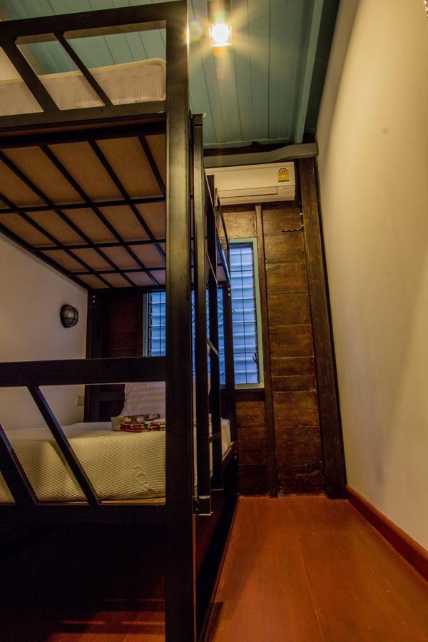 La Moon Hostel กรุงเทพมหานคร ภายนอก รูปภาพ
